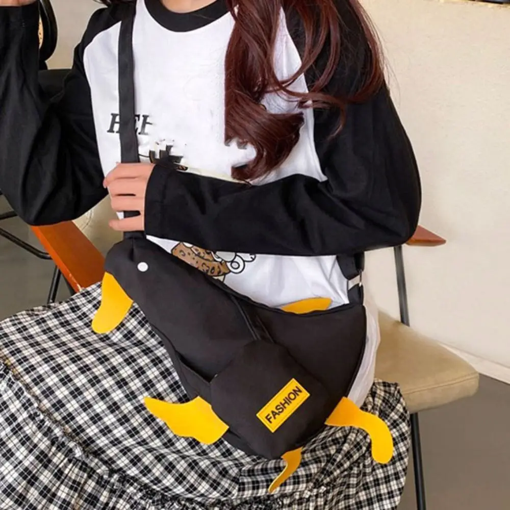 

Lovely Canvas Funny Duck Crossbody Bag Korean Style Novetly Duck Shoulder Bag Minority Design Cartoon Chest Bag Student