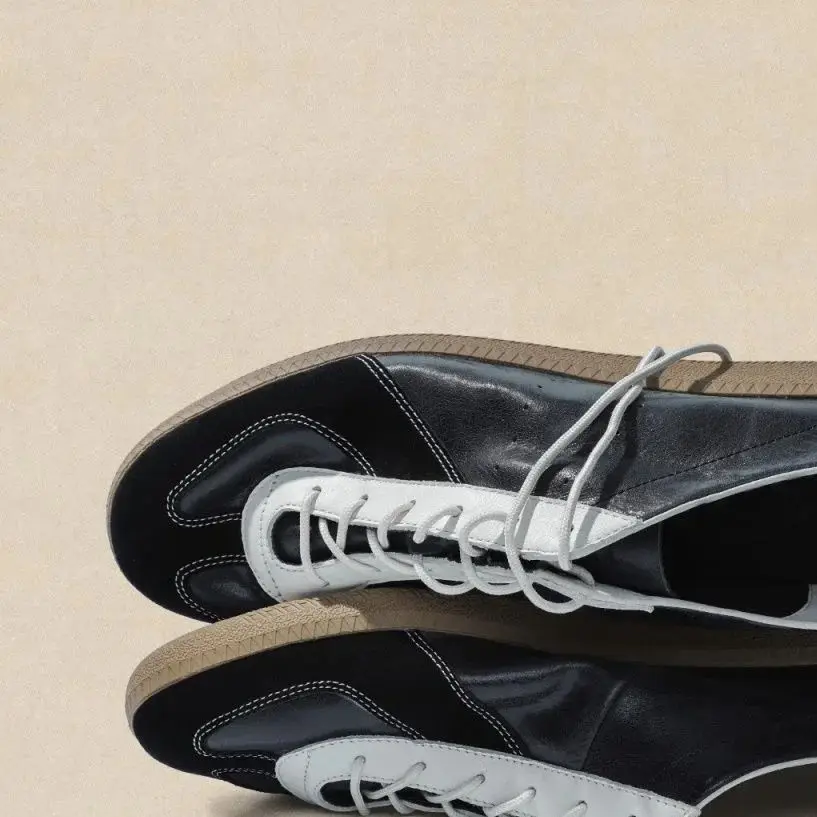 

Mens Womens Non-slip Climbing Shoes Neutral Luxury Brand Hiking Shoes Couple Hiking Shoes Professional Hiking Training Shoes