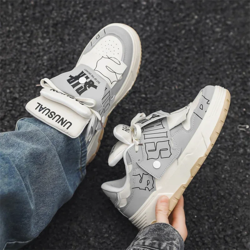2026 Outdoor Youth Couple Tide Bread Shoes Male Board Class Footwear Autumn Shoes for Men Comfortable Anti Slip Sneakers Fashion