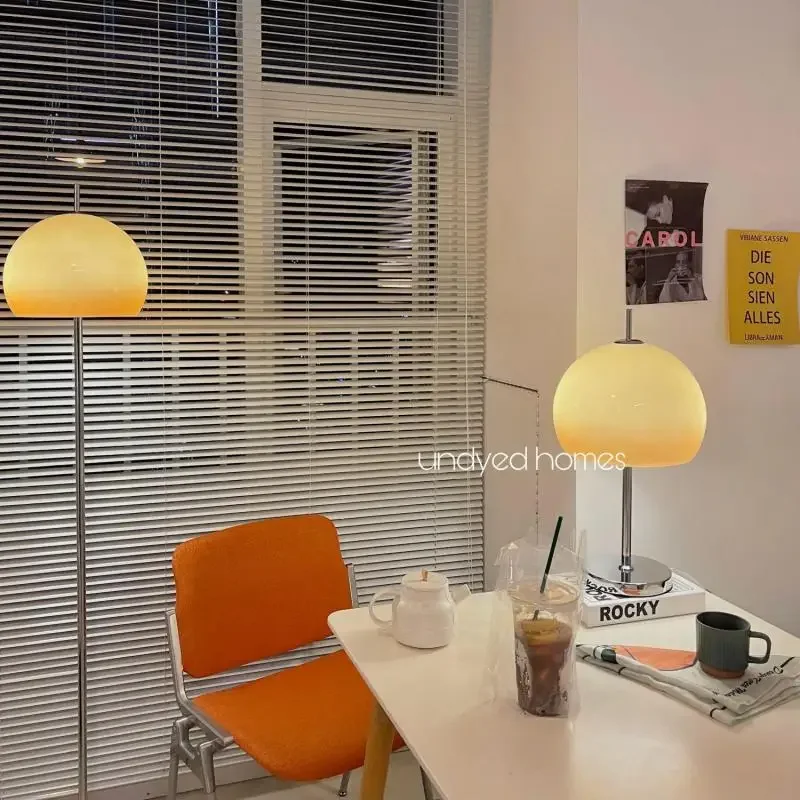 Designer Guzzini Tisch lampe moderne Bauhaus Lampe Schlafzimmer Nachttisch Studie Wohnzimmer Retro gelbe Creme Ei Torte Tisch leuchte