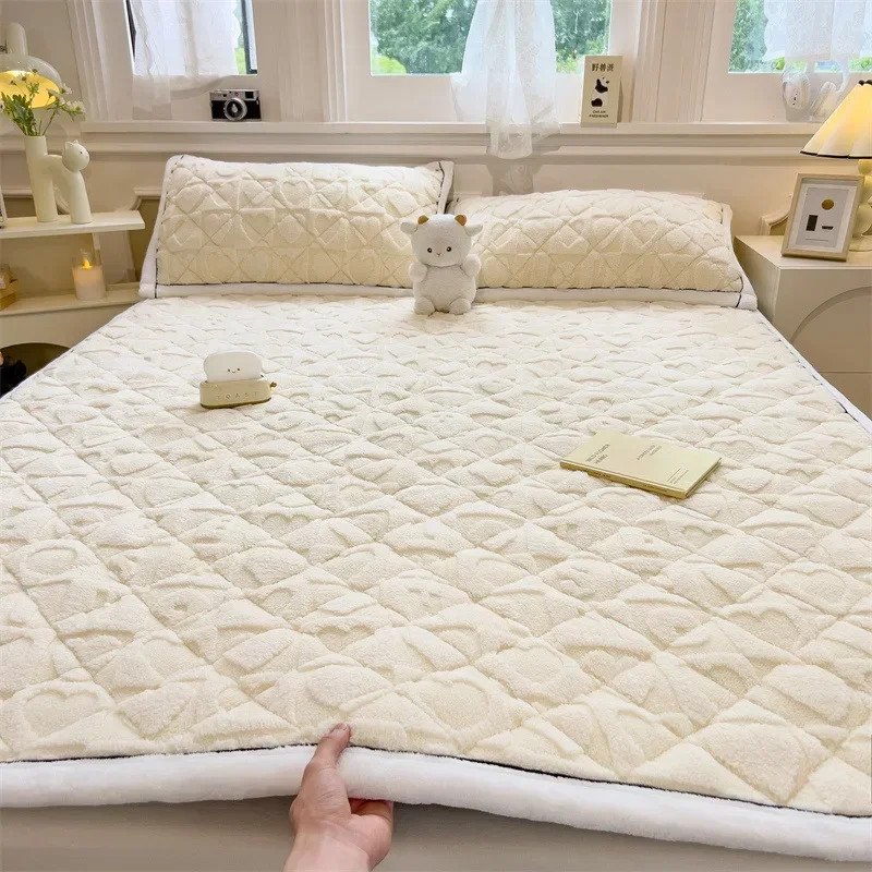 2024 new jacquard winter milk fleece mattress, soft cushion, fleece thickened bed pad, warm mattress, thin mattress