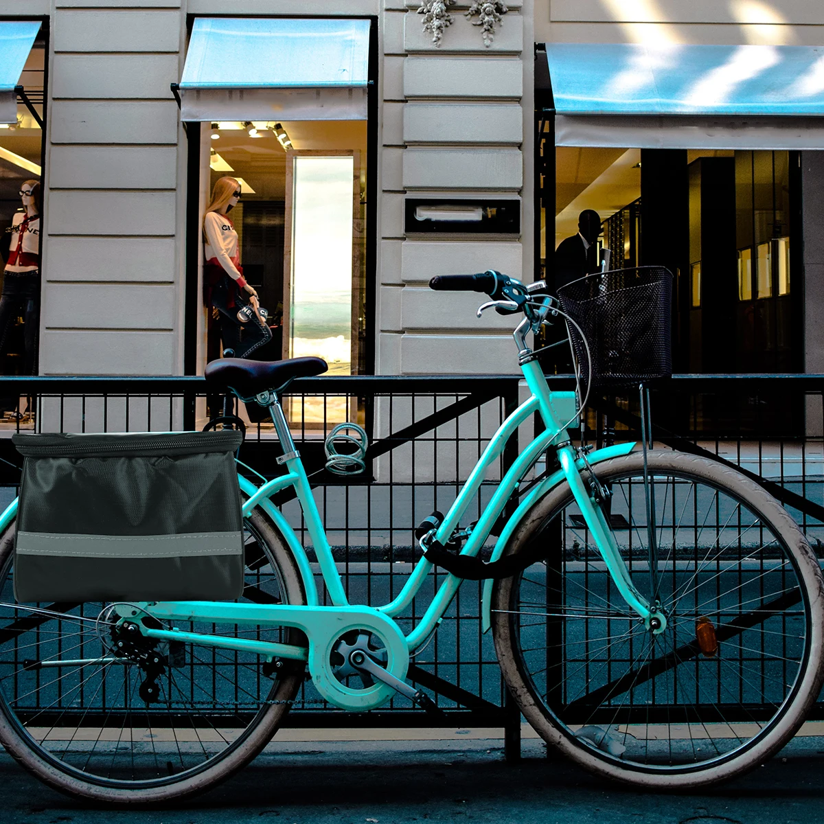 

Handlebar Waterproof Zipper Design Easy Open Durable Front Frame Bag For Road Mountain Bike Folding Bike Pouch Bag Black