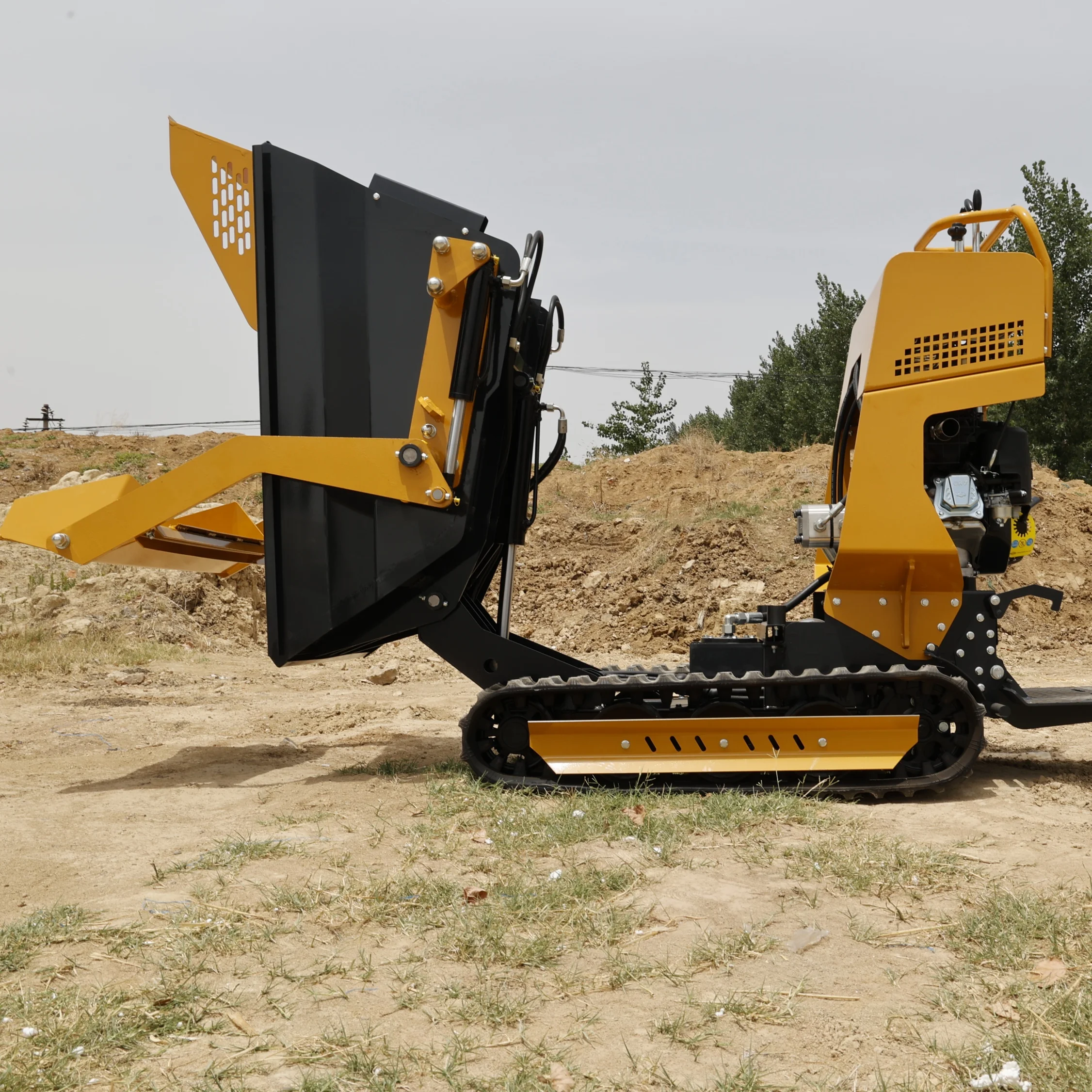 Rubber Track Mini Tracked Dumper Hydraulic Self Unloading Crawler Transporter Suitable For Wet Construction Site