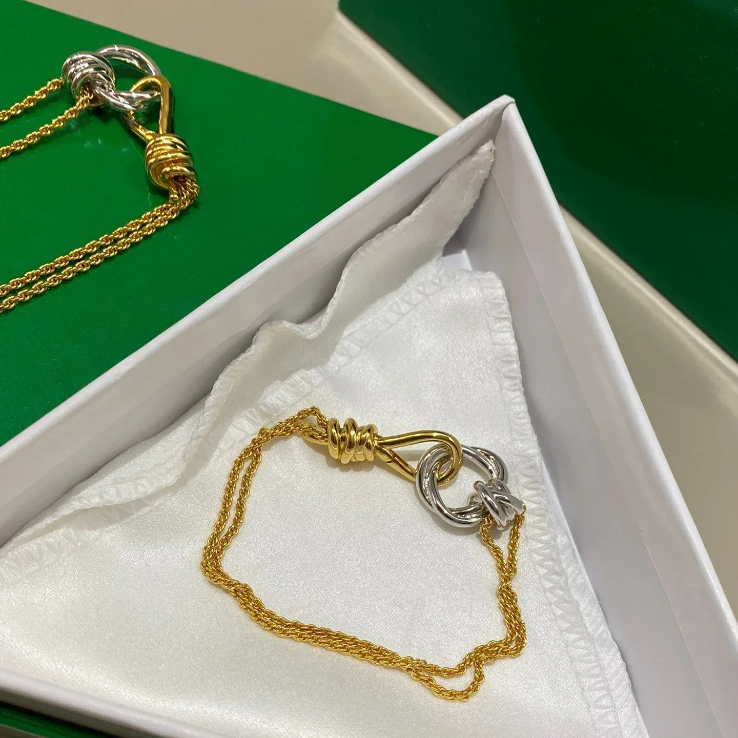 

Fashion Top Quality Designer Gold Silver Chain Bracelet Necklace Luxury Set Woman Europe America Jewelry Trend