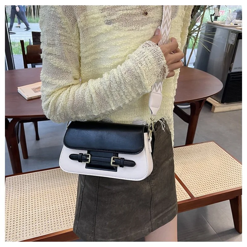 

Superior Women's Crossbody-Bag Made Of Microfiber Leather Featuring Paris Casual Vintage Lightweight Daily Look​