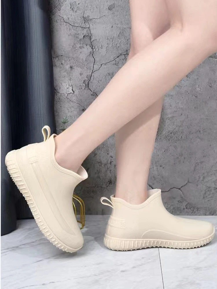 new style rain boots for women, fashionable outdoor non-slip fishing short-tube wear-resistant four-season work waterproof shoes