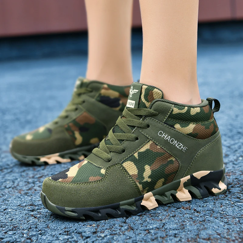 Women camouflage running shoes 2025 new lightweight breathable elegant height increasing design suitable for outdoor activities