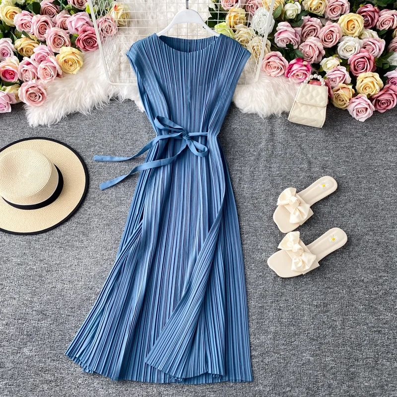 

Temperament Goddess Fan Dress Summer 2021 New Mid-length Style Popular Commuter Knee Elegant Pleated Skirt Sleeveless WE989