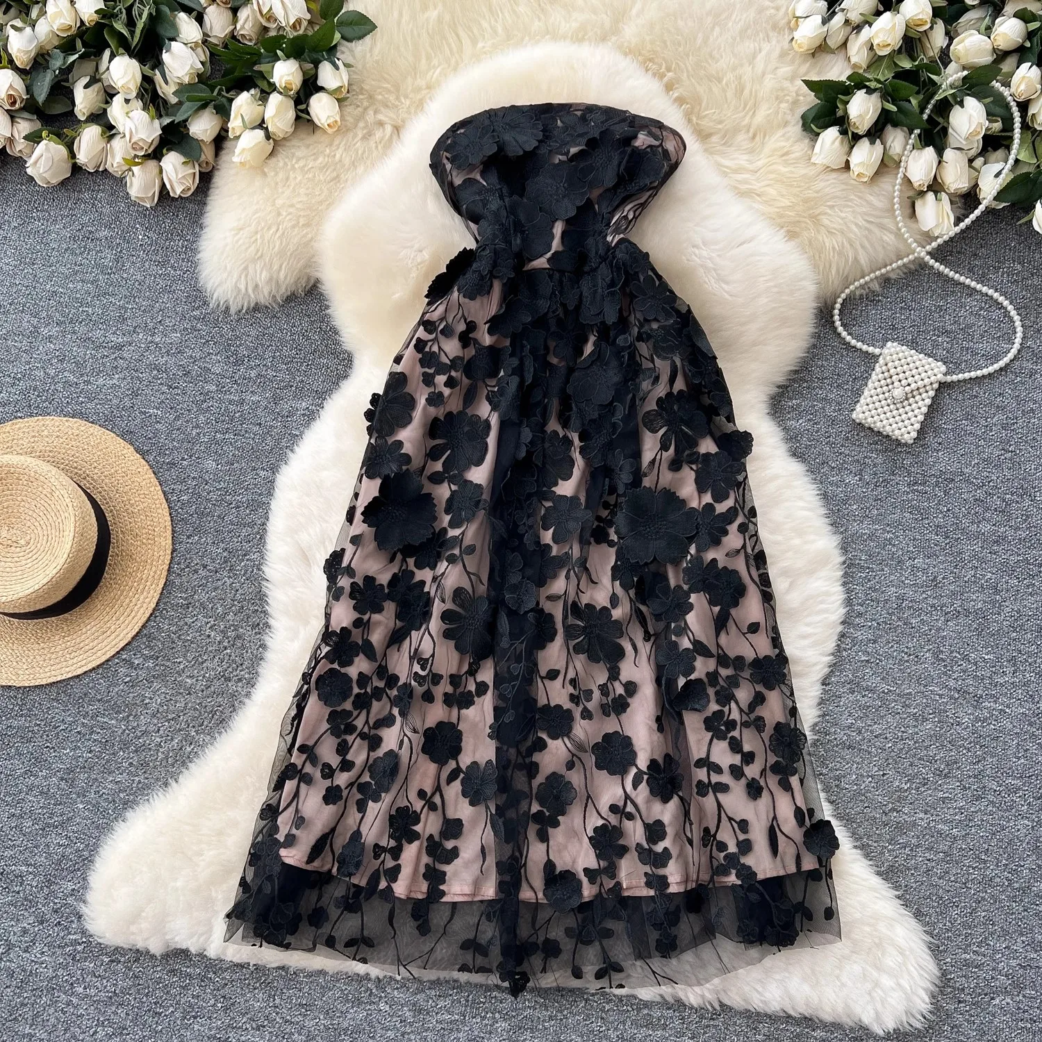 فستان رسمي فاخر شبكي مطرز بدون حمالات للنساء بدون أكمام وسحاب ثلاثي الأبعاد فستان صيفي زهري عالي الشارع للسيدات فستان سهرة طويل