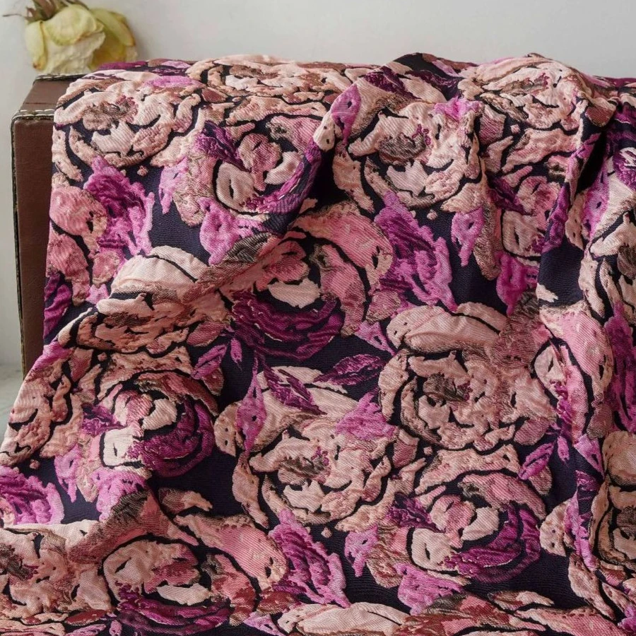 

Длина 100 см, абстрактная цветочная жаккардовая ткань, лавандовая роза, 3D тисненое вечернее платье, пальто, дизайн, материал, окрашенная пряжа, декоративная ткань