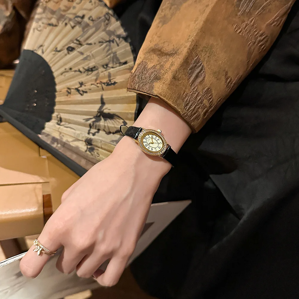 New Oval Belt Diamond-set Women's Watches Small Dial Retro Exquisite Waterproof Ladies Watch Fashion Temperament Watch for Women