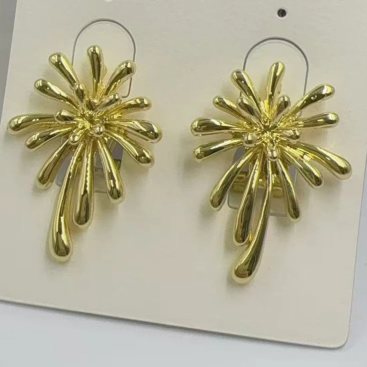 

Винтажные гладкие металлические серьги-кольца в стиле панк для женщин, золотой цвет, круглые геометрические серьги в форме буквы C, модные ювелирные изделия, подарки, новинка 2026