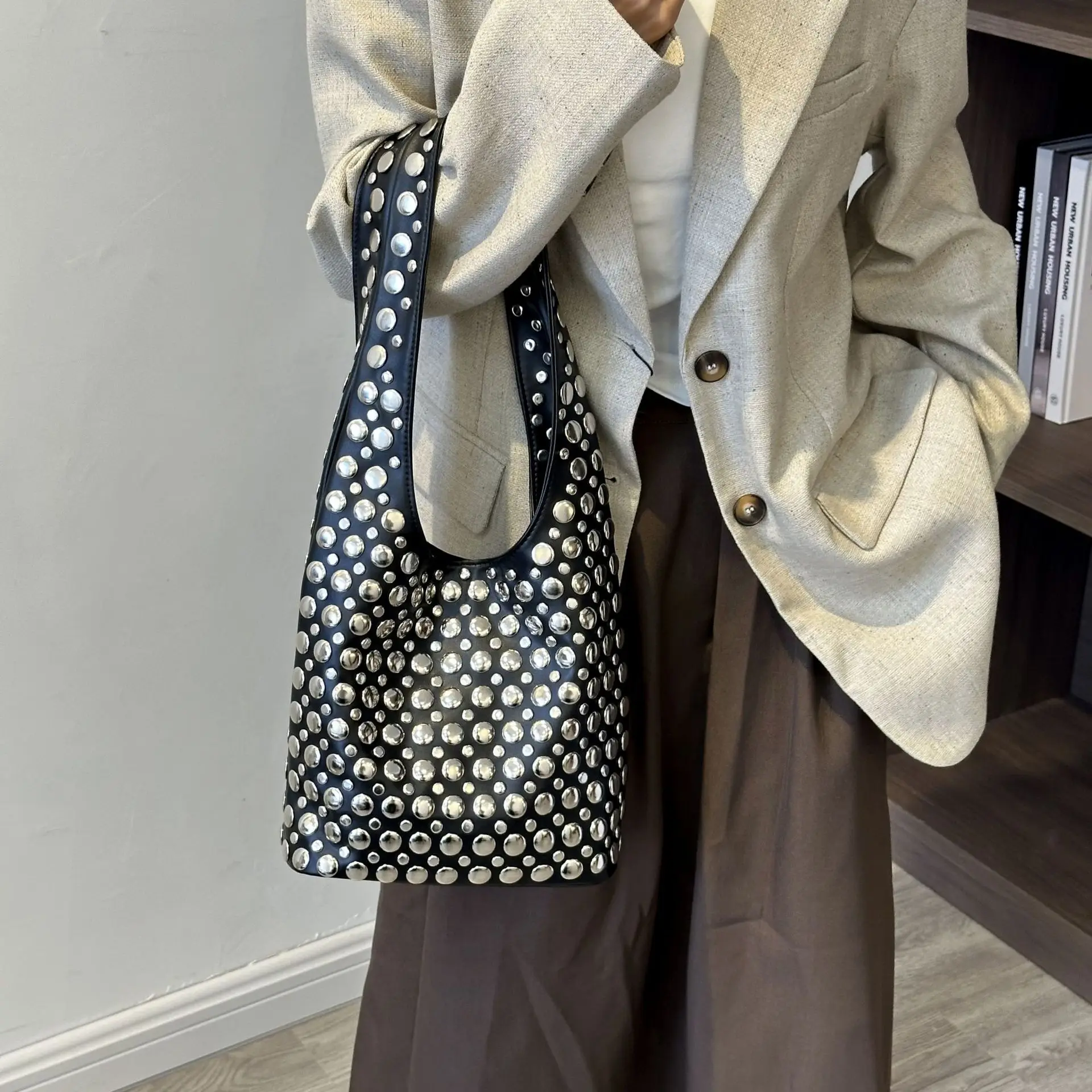 

2025 Biker Underarm Tote Bag, Luxe Shoulder Purse for Women, Versatile Crossbody, Minimalist Day to Night Bag, Textured Sling