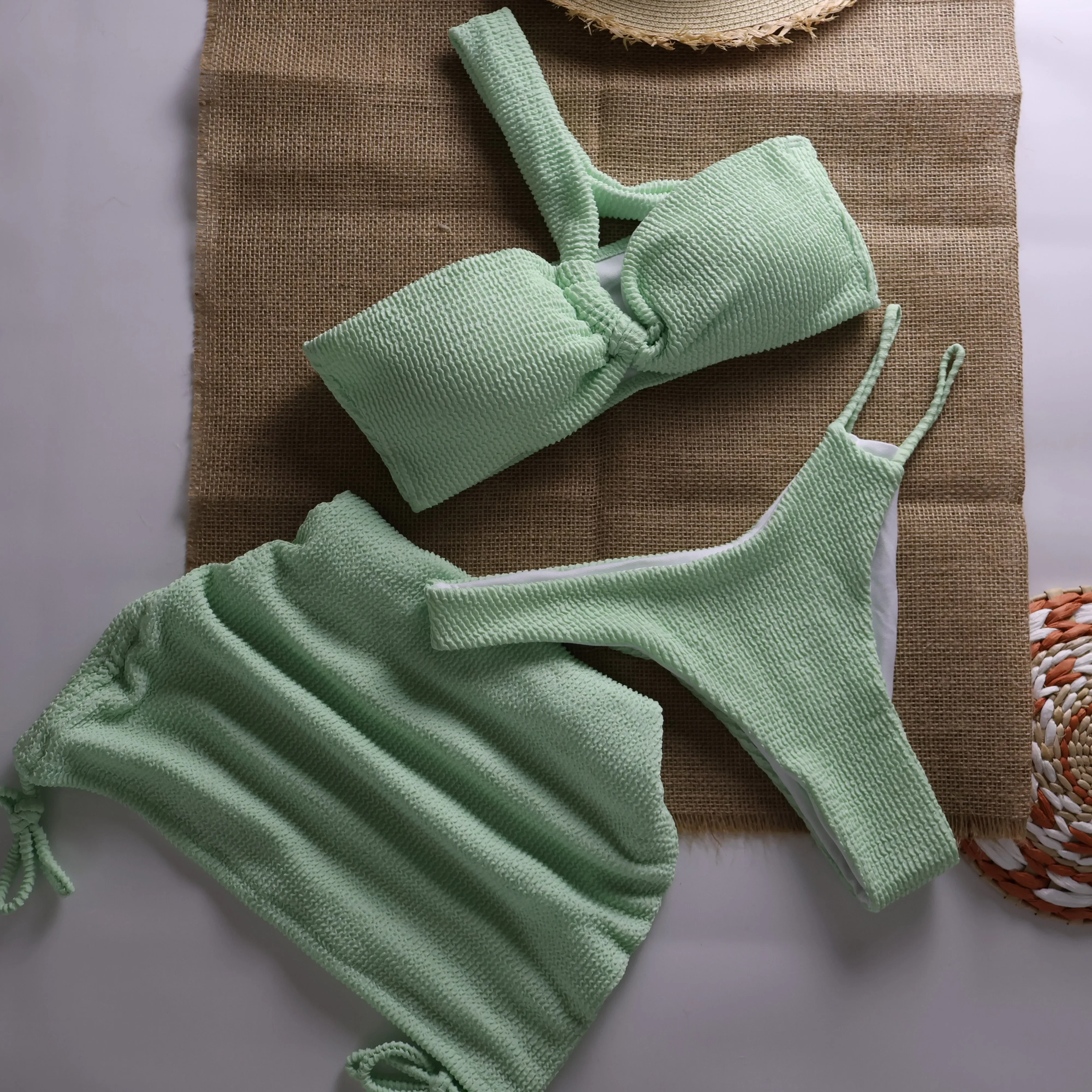 セクシーな3ピースマイクロビキニ2025女性用水着女性用水着Tバックビキニセットブラジリアンビーチウェア水着ビキニ