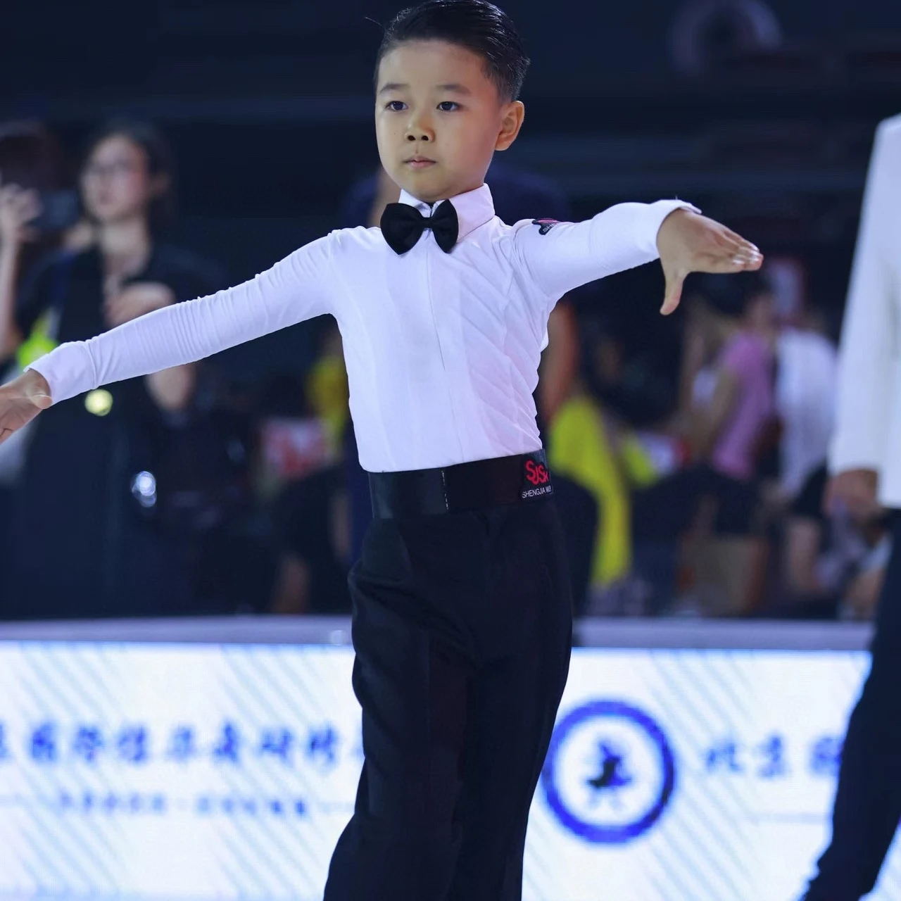 Novos meninos trajes de dança latina topos camisas de manga longa calças chacha rumba tango crianças dança latina desempenho wear dn20331