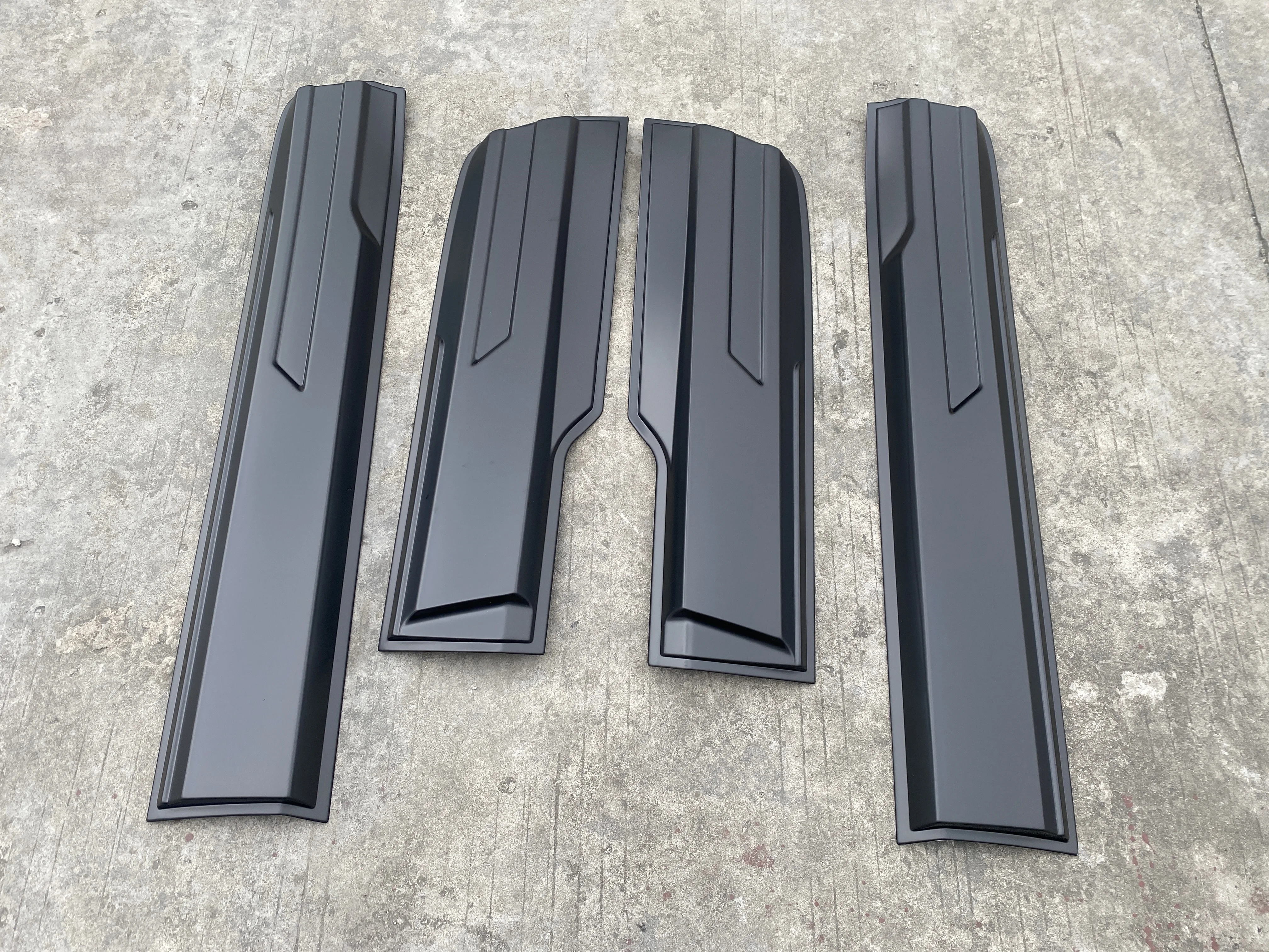 Good Quality Car Side ABS Door Molding Body Strip Streamer Protector Cover Kit Trim Fit For Mitsubishi TRITON 4 Door 2023