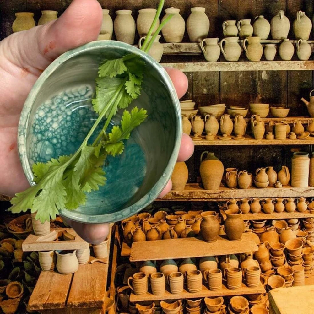 

Pottery Herbal Weeding Peeling Separator Medicinal Material Peeling Bowl Handmade Pottery Herb Stripper Bowl 4 Holes Save Time