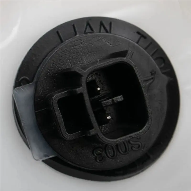 Windshield Washer Reservoir Part Numbers 85315-42290, 853150R010, 8531542290-PFM, TO1288169, 14496295 For Toyota RAV4 2009-2012-