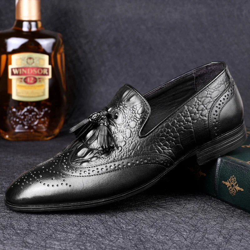 

Размер 48, мужская обувь высокого качества из воловьей кожи, модельные свадебные туфли, модные повседневные деловые мужские кожаные туфли с кисточками и резьбой, Zapatos Hombre