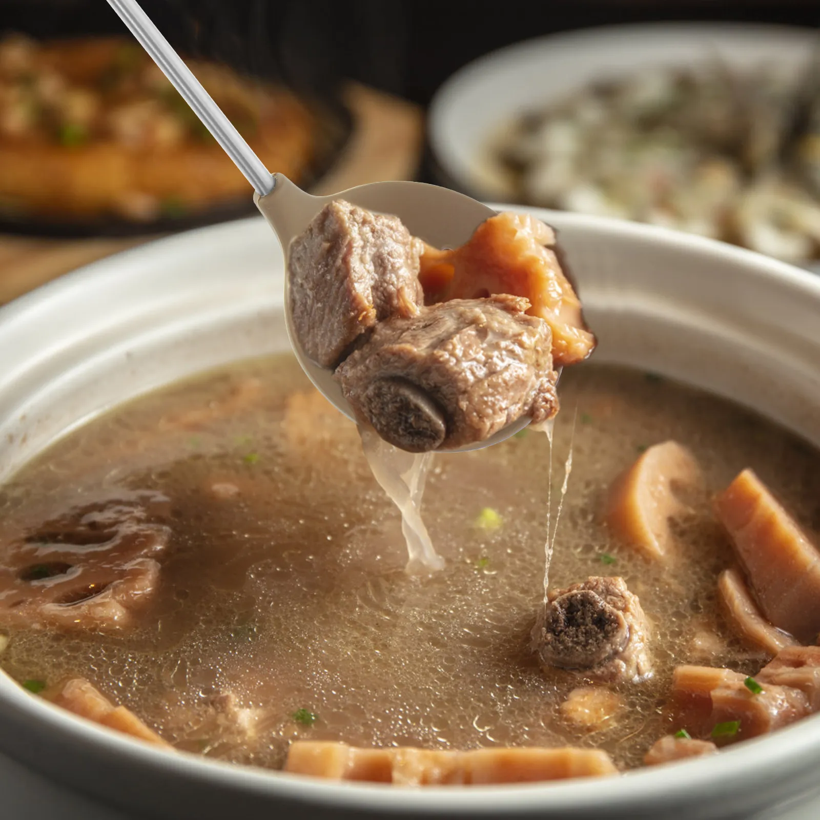 

Шумовка с перфорацией из нержавеющей стали и силикона для жарки, приготовления и подачи блюд, легко моется, кухонный инструмент для ежедневного использования