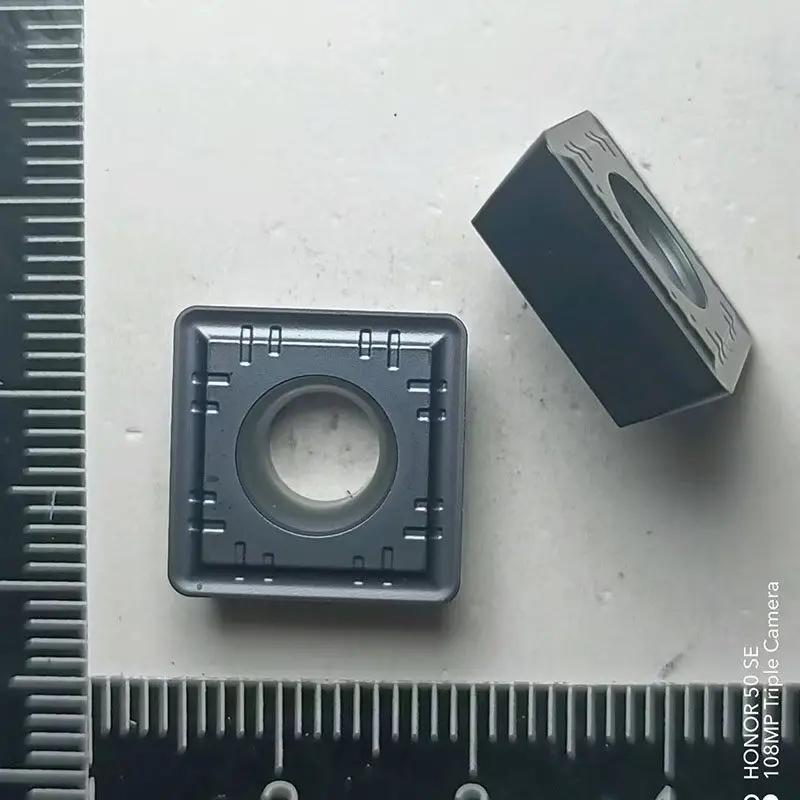 

SPMT050204 SPMT060204 SPMT07T308 SPMT09T308 SPMT110408 SPMT140512 SM твердосплавная вставка режущий инструмент с ЧПУ Высококачественные токарные инструменты