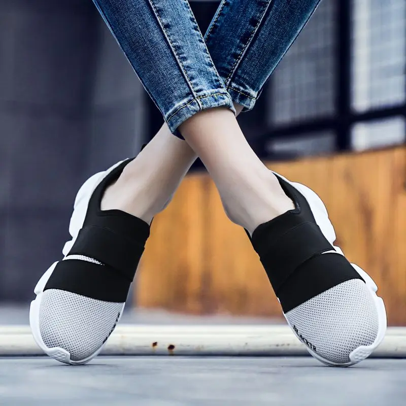

Spring and summer breathable mesh soft sole comfortable men's lightweight plus size running shoes casual sneakers