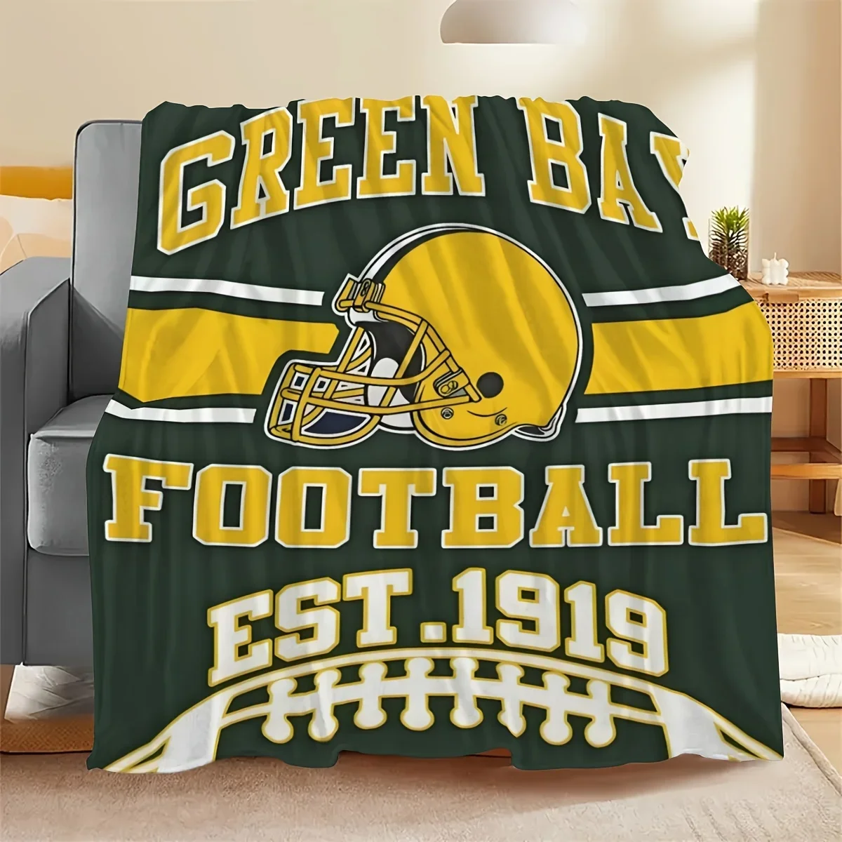 Soft Football Team Blanket Lightweight Green Bay Pink Flannel Coverlet  Cozy Throw for Home Textiles  Colorful NFL Fan Blanket