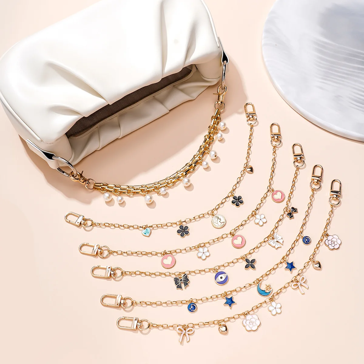 

Womens Trendy Flower Pearl Wallet Single-shoulder Bag Chain Pendant Crossbody Metal Chain For Women Funny Fashion Simple Pendant