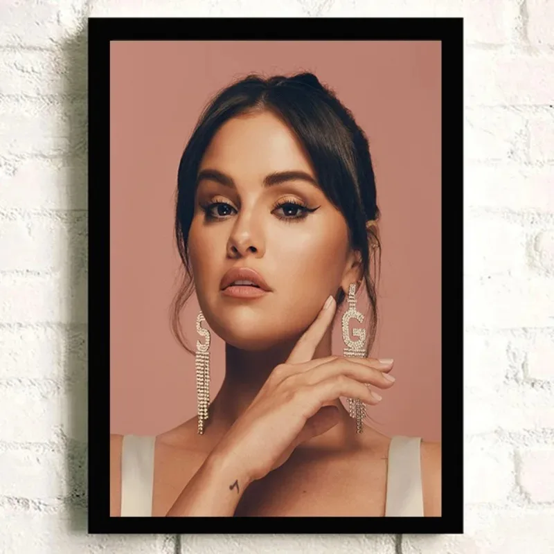 Singer Actress Selena Gomez Poster Beautiful Girl Canvas Painting Print Wall Art Picture for Bedroom Living Room Home Decor