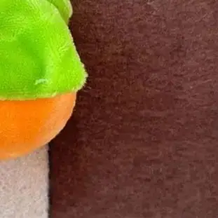 

Плюшевый брелок Kawaii с четырьмя листами клевера и хурмой — милая мягкая кукла с фруктами для рюкзака, подарка для милой девушки и украшение для сумки