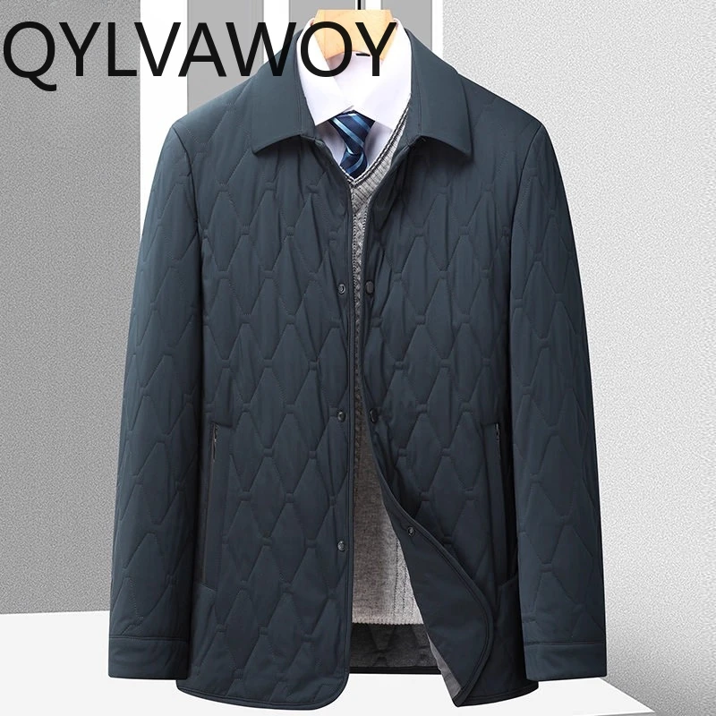 QYLVAWOY 100% بوليستر ملابس خارجية شتوية للرجال سترة بياقة للأعمال في منتصف العمر معطف قطني دافئ خفيف الوزن غير رسمي LJ2147