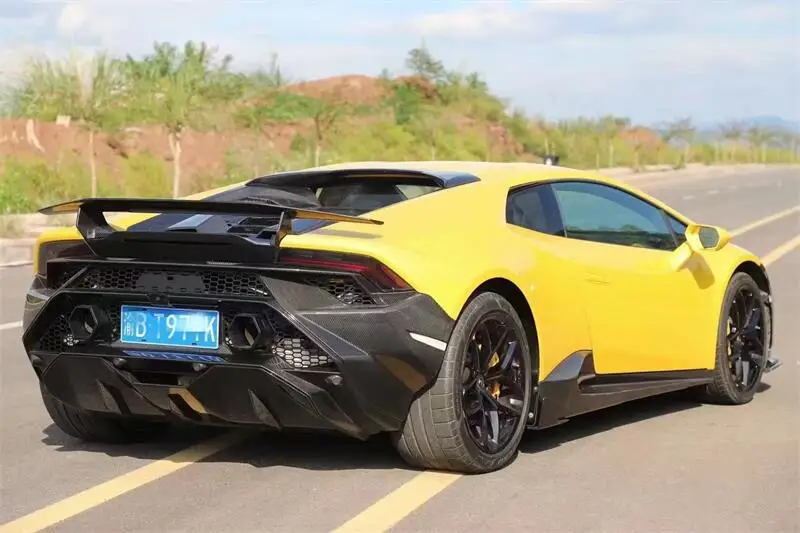 Tecnicar نمط ألياف الكربون غطاء محرك السيارة الخلفي لامبورغيني هوراكان LP610 LP580 اكسسوارات السيارات غطاء الجذع الخلفي