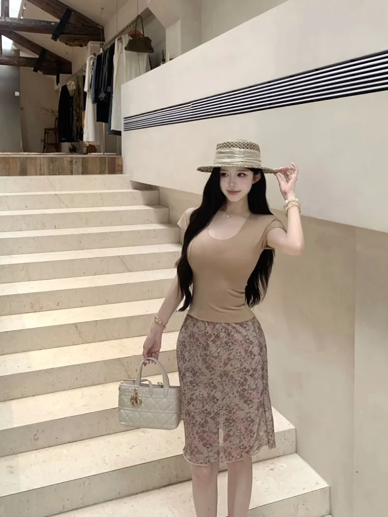 

Elegant Pure Color Sexy U-Neck Short Sleeve T-Shirt Women Summer Anti-Aging Floral Wrap around Skirt Two Piece Set