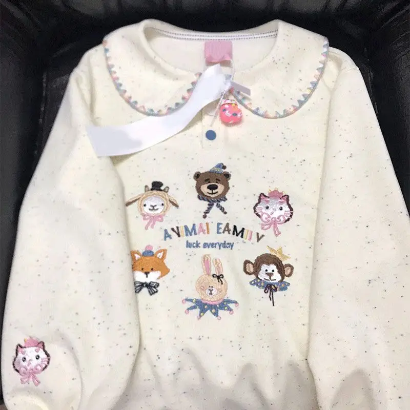 

Японский милый вышитый свитшот в мультяшном стиле, свободного кроя, осенняя новинка, модный топ с воротником-стойкой