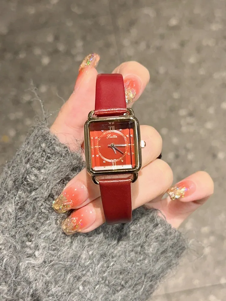 Women'S WatchSmall And Exquisite Stylish Design2026 New ModelRed Leather StrapVintage Square DialFashionable Quartz Wristwatch.