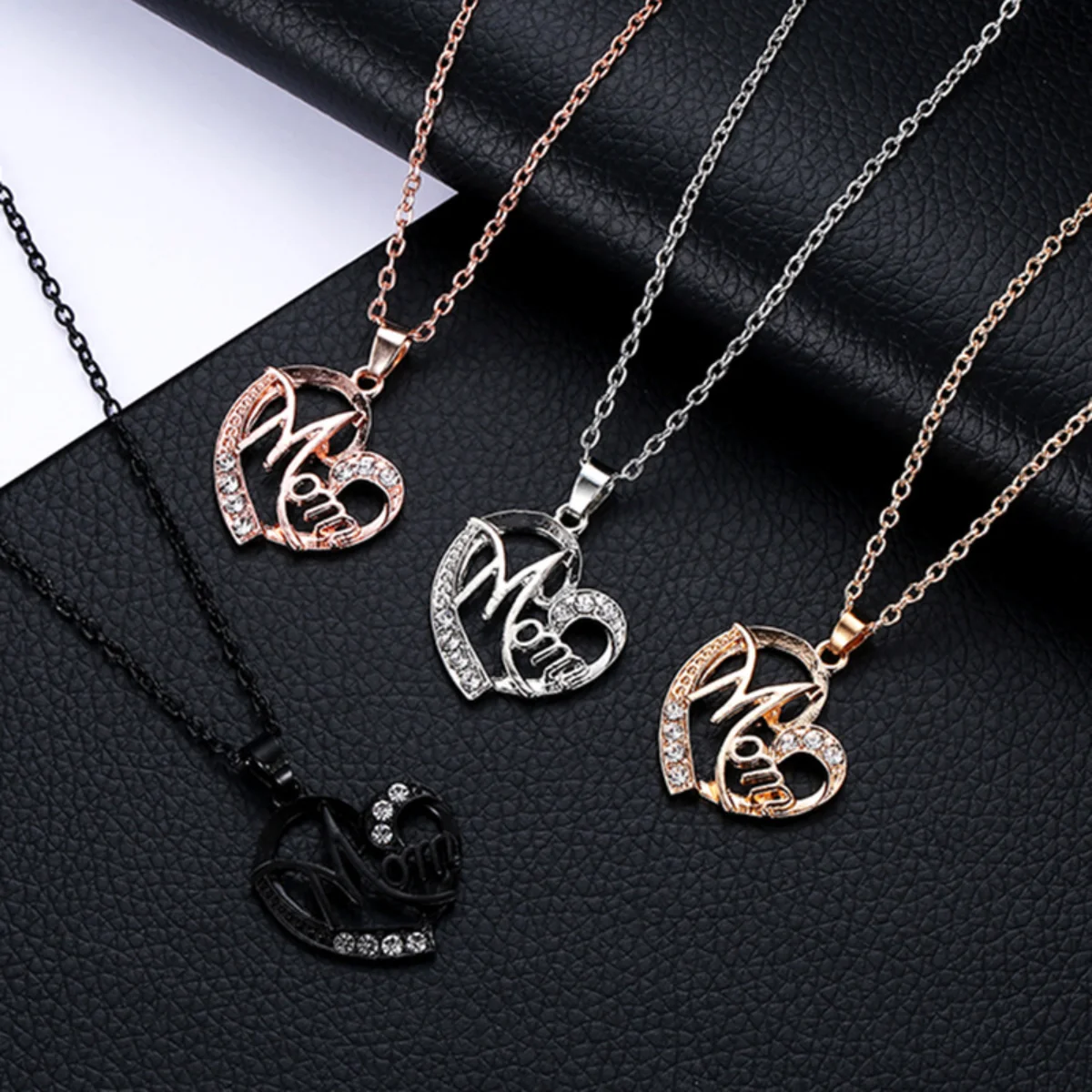 US Creative Jewelry Selling Ladies Joker MOM Love Diamond Necklace Female Pendant Global Jewelry Wholesale At Low Price1$postage