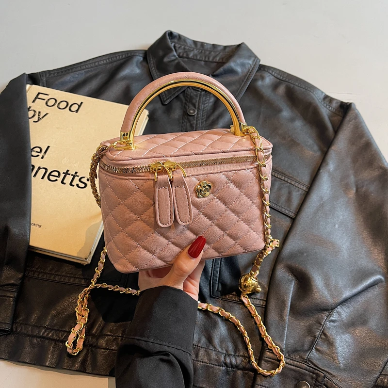 

Ladies Leather Handbag With Crossbody Option Popular Classic Elegant From Luxury Brand Famous Designer For Everyday Use