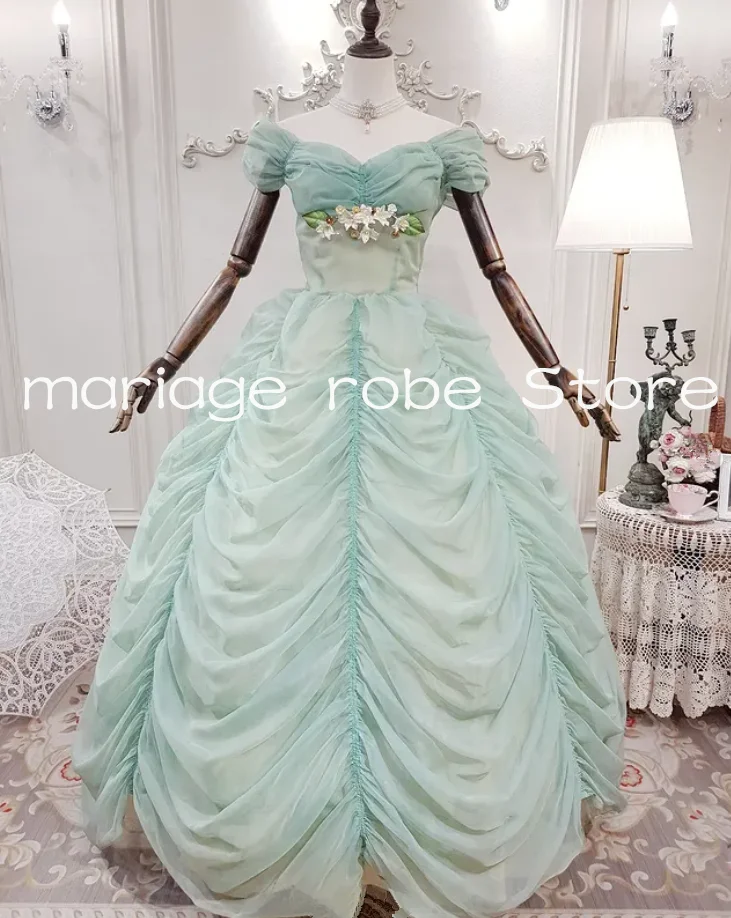 

Мятно-зеленые викторианские платья для выпускного вечера с рюшами и цветочным принтом с открытыми плечами Южная Белль Гражданская война Вечернее платье принцессы по индивидуальному заказу