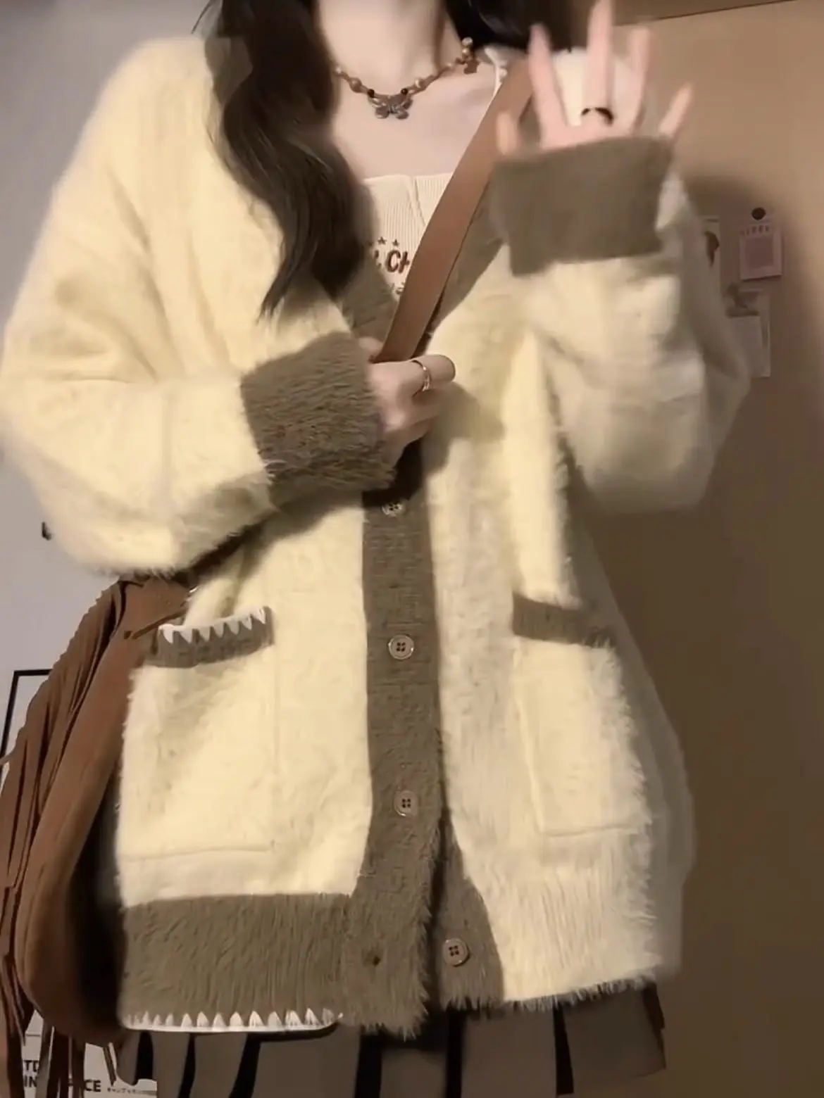 

Свитера Джемперы Кардиганы Женский капюшон для поездок на работу Ребристый вязаный жемчужный деталь Облегающий сращенный BF Y2K Встреча Минималистичный стиль Harajuku