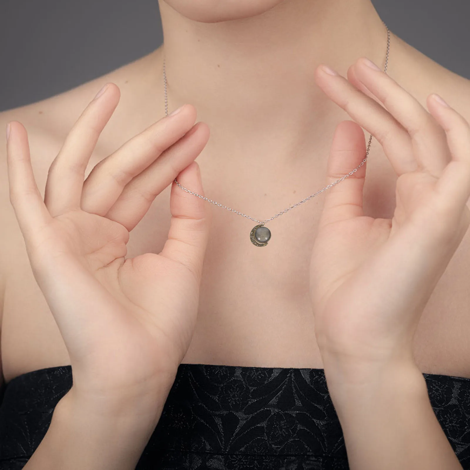 

60Pcs 18mm Moon Shape Pendant Necklace Premium Material Durable Long Lasting Perfect Gift for Any Occasion DIY Jewelry Making