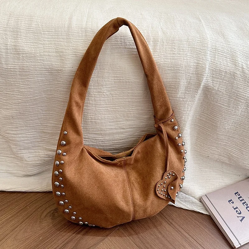 

Осень-зима 2024, замшевые сумки на плечо, большие вместительные сумки-тоут с заклепками, однотонные дорожные сумки, женские винтажные сумки-хобо