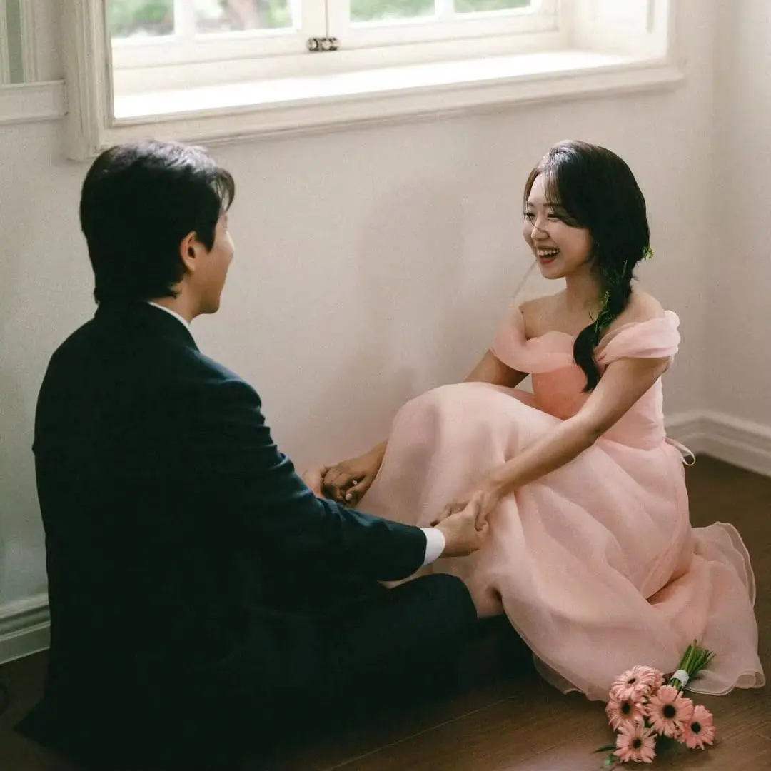 Giyu rose Simple a-ligne robes de soirée Organza épaules dénudées personnalisé corée Photoshoot grande taille parole longueur robe de mariée 2025