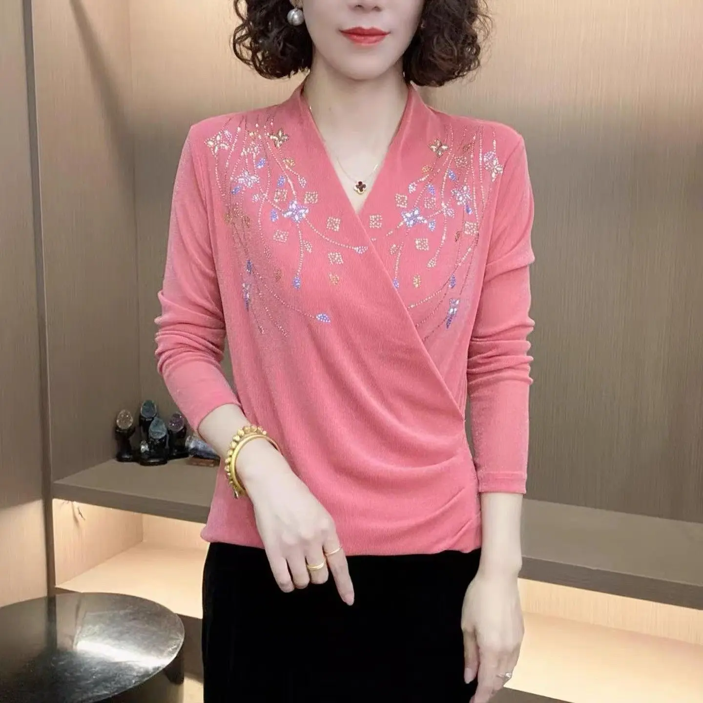 

Ele Long Sve T-irt Me Cross Ne Design Base Layer irt with Rhinestones Early Autumn New Sle for Mom Casual Wear