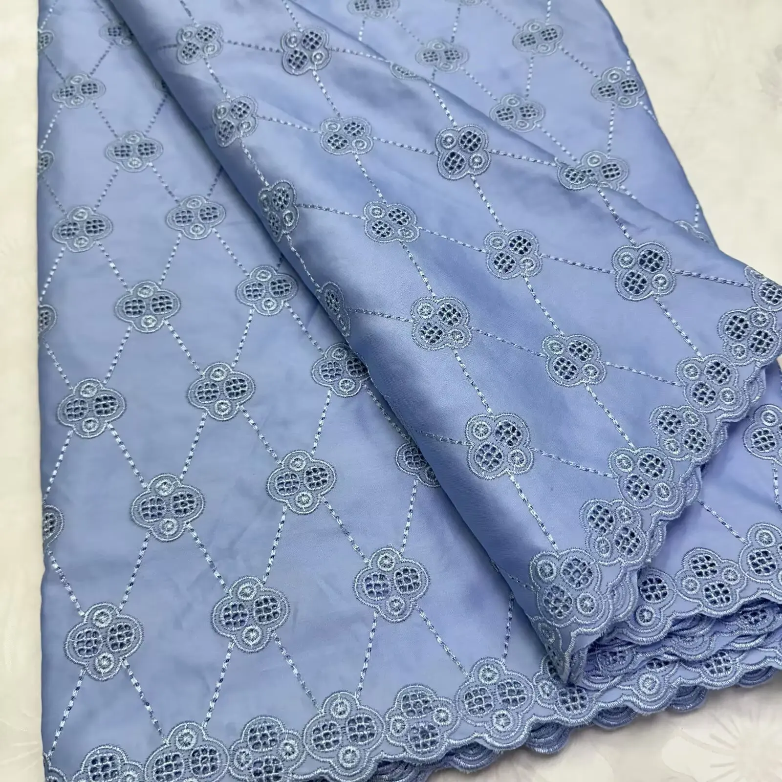 

Роскошная 2024, новая африканская ткань из 100% хлопка, высококачественная швейцарская вуаль, польская роскошная кружевная хлопковая ткань для мужчин и женщин, платье