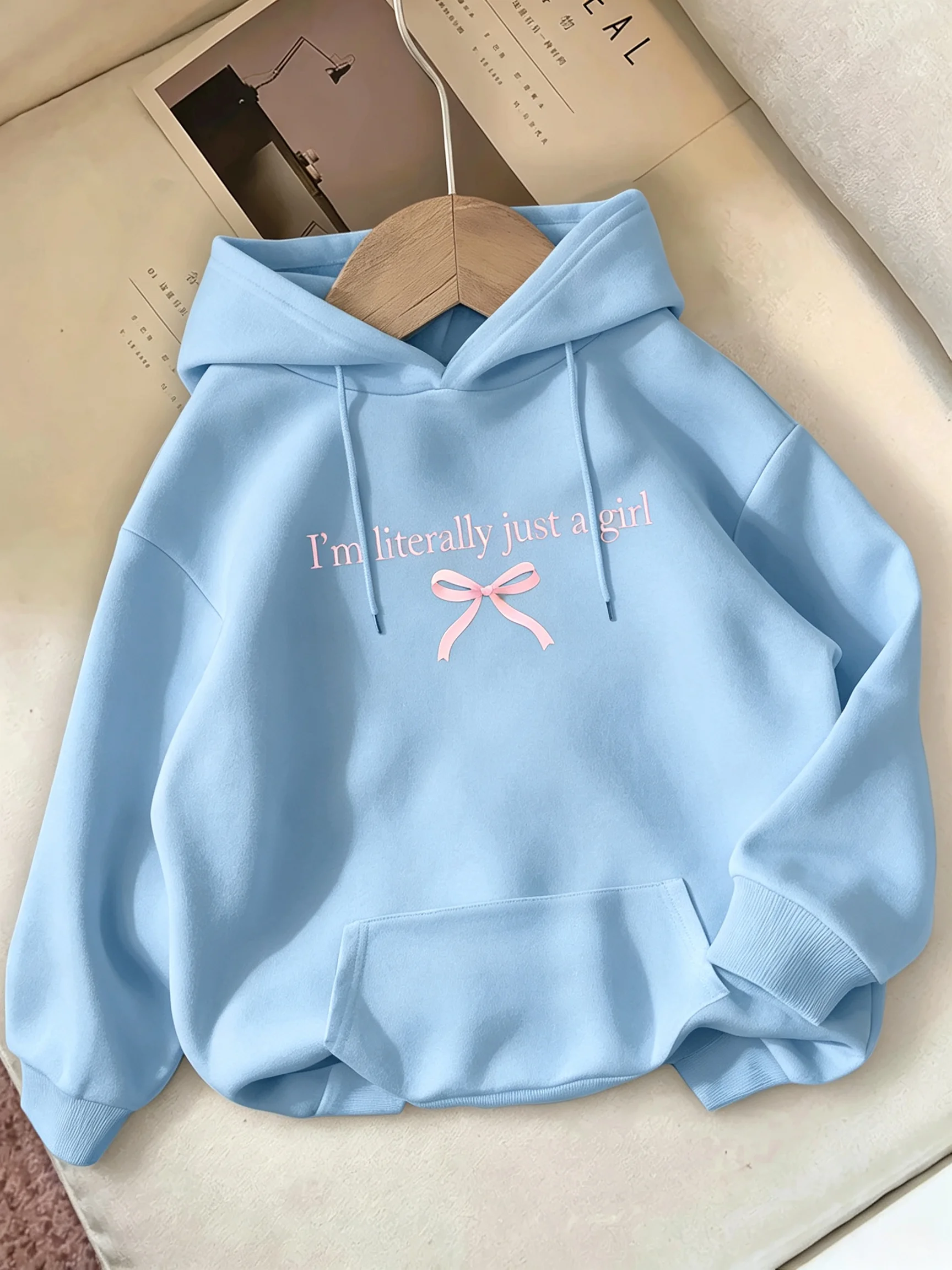 Winter Clothing Drawing - Hoodie Criativo com Estampa de Laço
