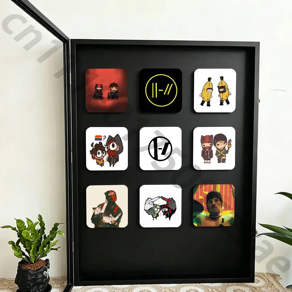 Cute T-Twenty One Pilots Fridge Magnets Round Magnetic Refrigerator Decoration Memorial Gifts Wedding Favors