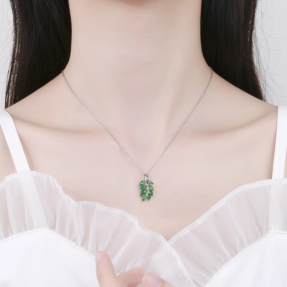 Emerald Zircon  Pendant Necklace 925 Silver Green Leaf Shaped Neck Chain Fine Jewelry Women Party Necklace