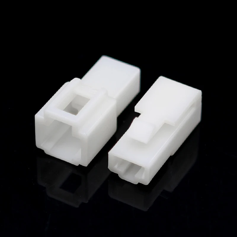 DJ7011-6.3-11 自動車用コネクタ 6.3シリーズ 1穴配線ハーネスコネクタ オス型