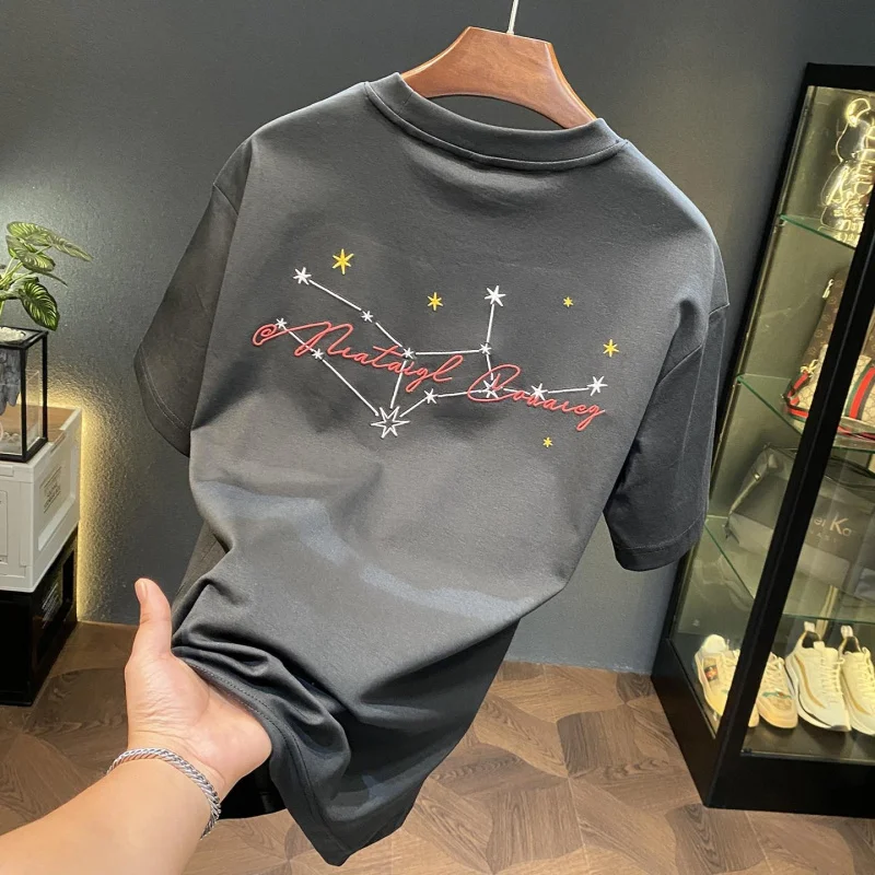 Men's Short Sleeve Loose T-Shirt with White Korean Zodiac Embroidery, New for Summer, Breathable, Suitable for Daily Wear