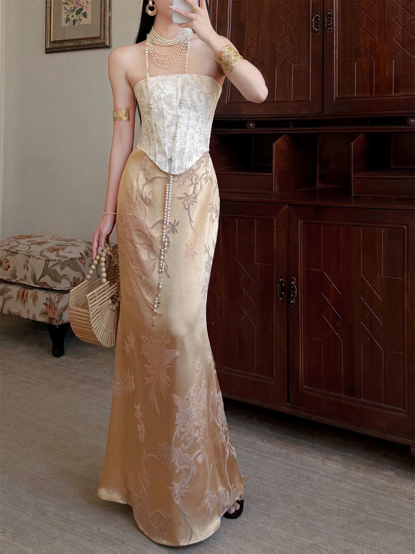 

Элегантный комплект женской одежды с цветочным принтом и юбкой-карандаш, роскошный дизайн, весенняя коллекция 2026, в стиле Mountain Wild Dr.